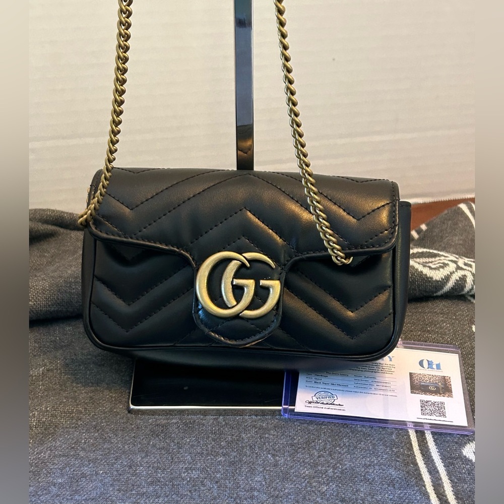 Gucci Black GG Marmont Super Mini